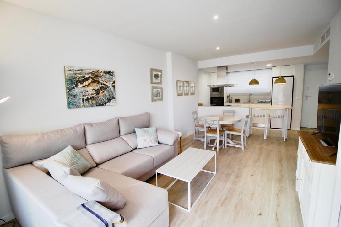 Marina Real 83 By Homeprive Dénia Extérieur photo