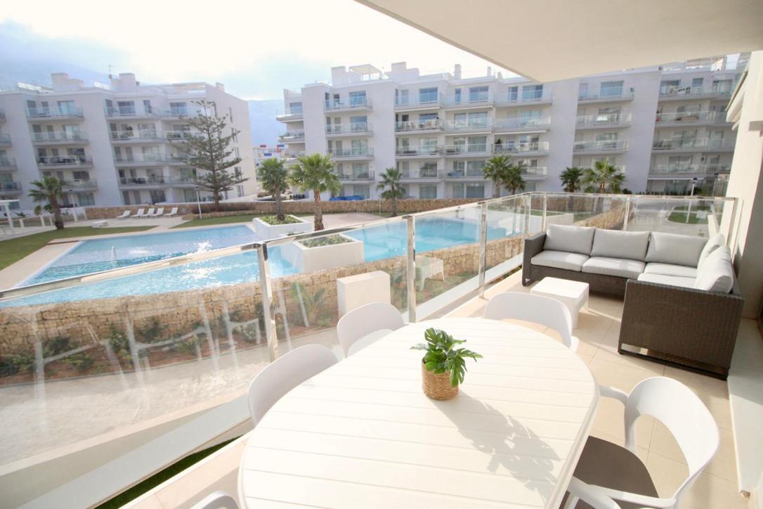 Marina Real 83 By Homeprive Dénia Extérieur photo