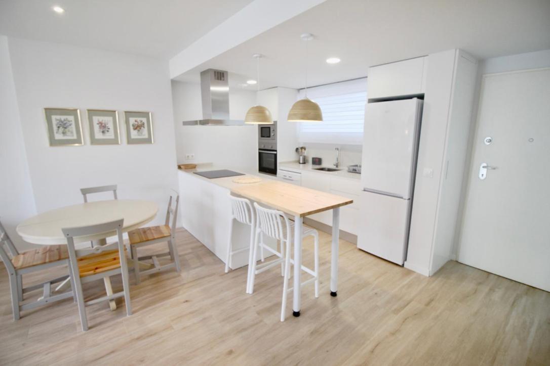 Marina Real 83 By Homeprive Dénia Extérieur photo