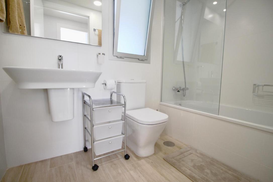 Marina Real 83 By Homeprive Dénia Extérieur photo