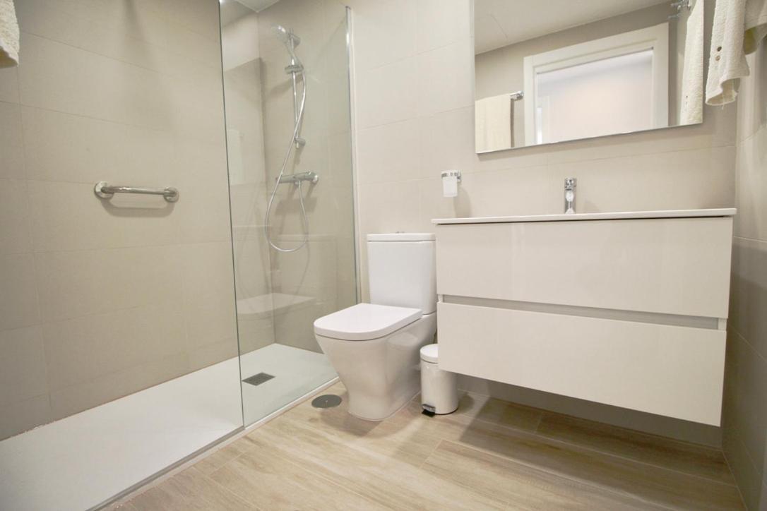 Marina Real 83 By Homeprive Dénia Extérieur photo